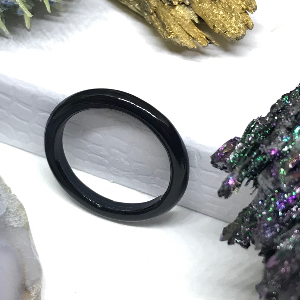 325 Black Carved Agate Solid Gem Ring Size 9 15$